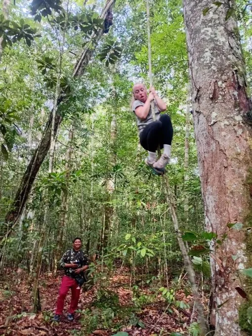 A supervised climbing exercise during the survival experience